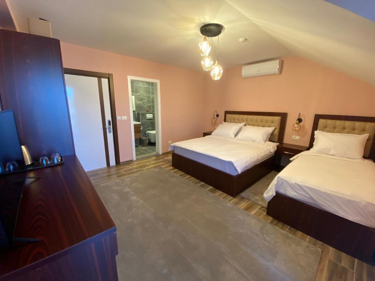 Hotel Kolonja'S Debar Bagian luar foto