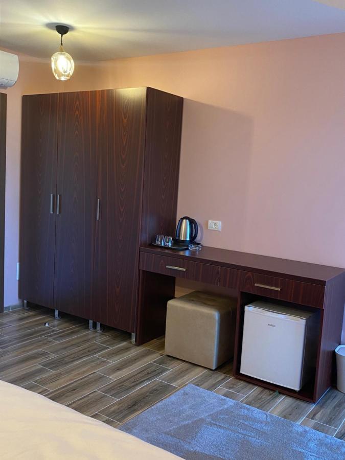 Hotel Kolonja'S Debar Bagian luar foto