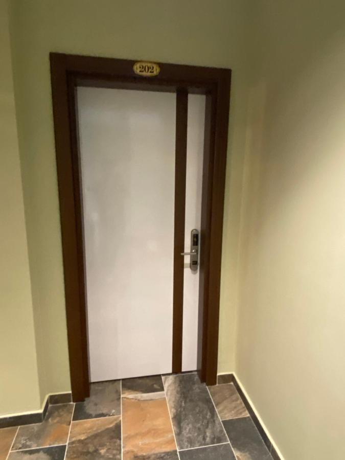 Hotel Kolonja'S Debar Bagian luar foto